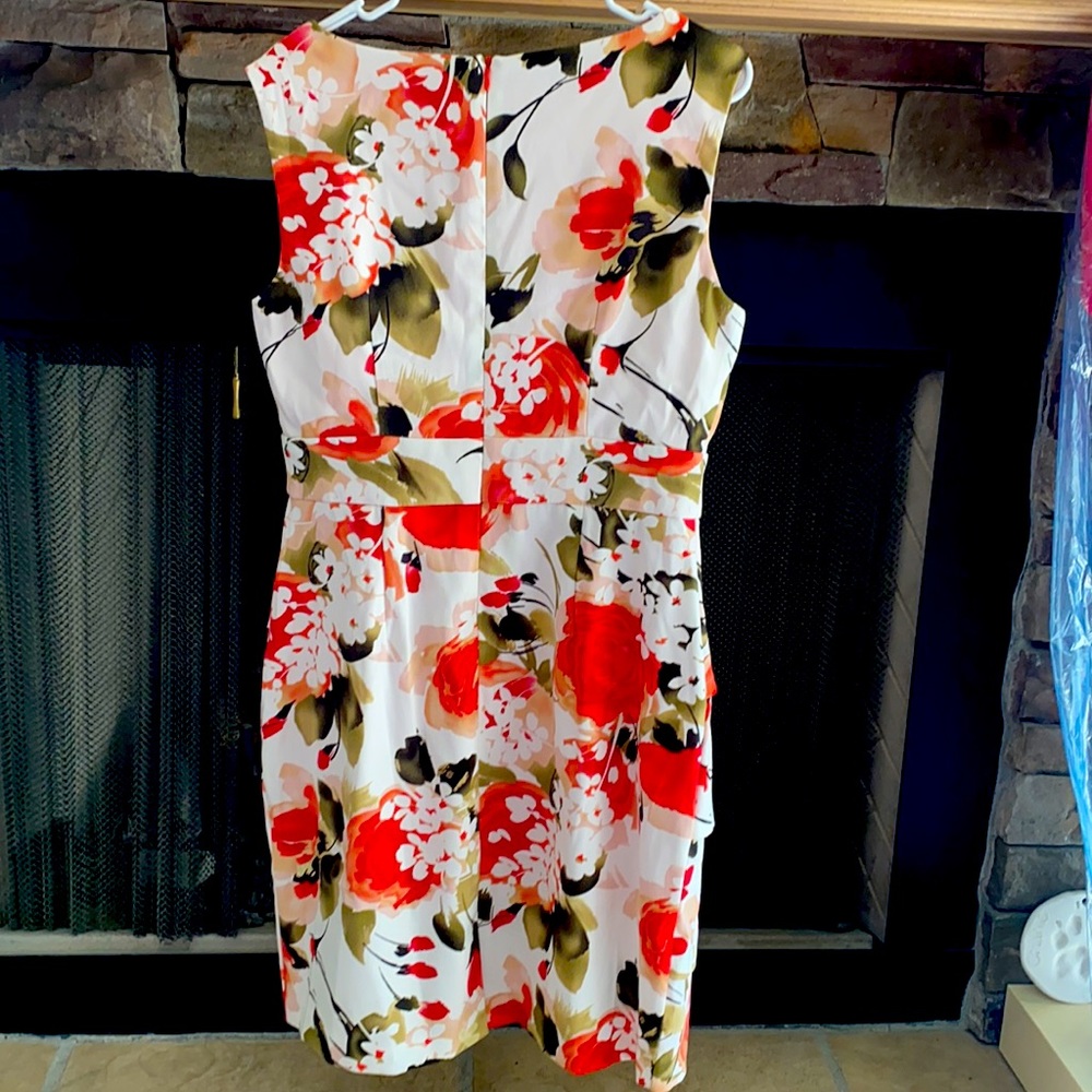 Dress - Picture 2 of 5